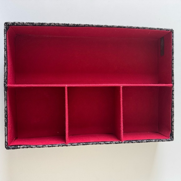 Sheffield Home Red Felt and Black Velvet Jewelry Drawer Storage Organizer - Picture 1 of 9